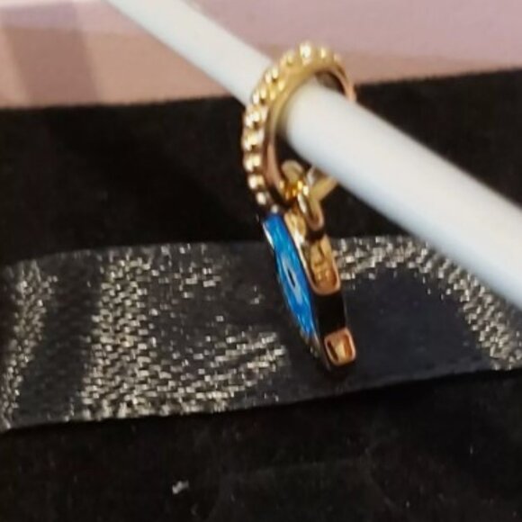 AUTH PANDORA Moments Opalescent Blue Hamsa Hand Dangle Charm 762699C01 - Picture 7 of 16